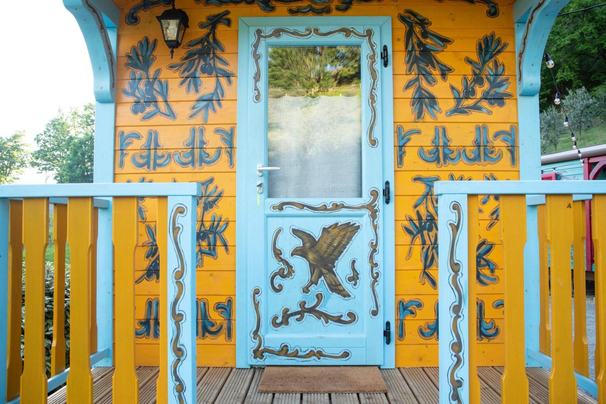 Agriturismo La Rovere - I Carrozzoni Gitani Cossano Belbo Екстериор снимка